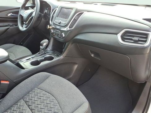 Used 2023 Chevrolet Equinox LT w/ Driver Convenience Package image 26