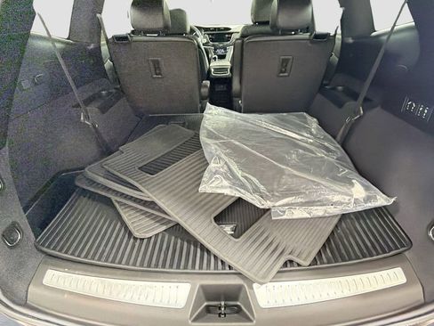 Certified 2024 Cadillac XT6 Premium Luxury AWD/4WD image 30