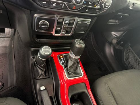 Used 2020 Jeep Wrangler Unlimited Sport AWD/4WD image 17