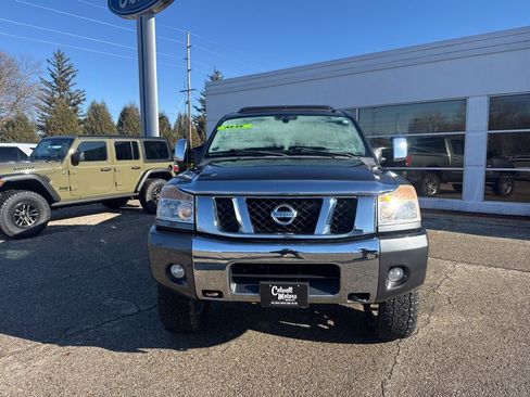 Used 2011 Nissan Titan S image 5