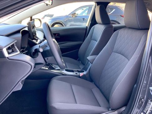 Used 2023 Toyota Corolla LE w/ LE Convenience Package image 9