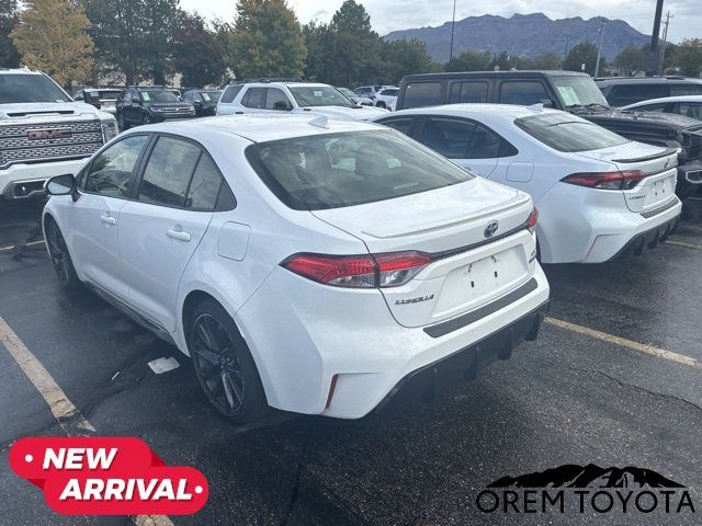 Used 2024 Toyota Corolla SE w/ SE Package FWD image 9