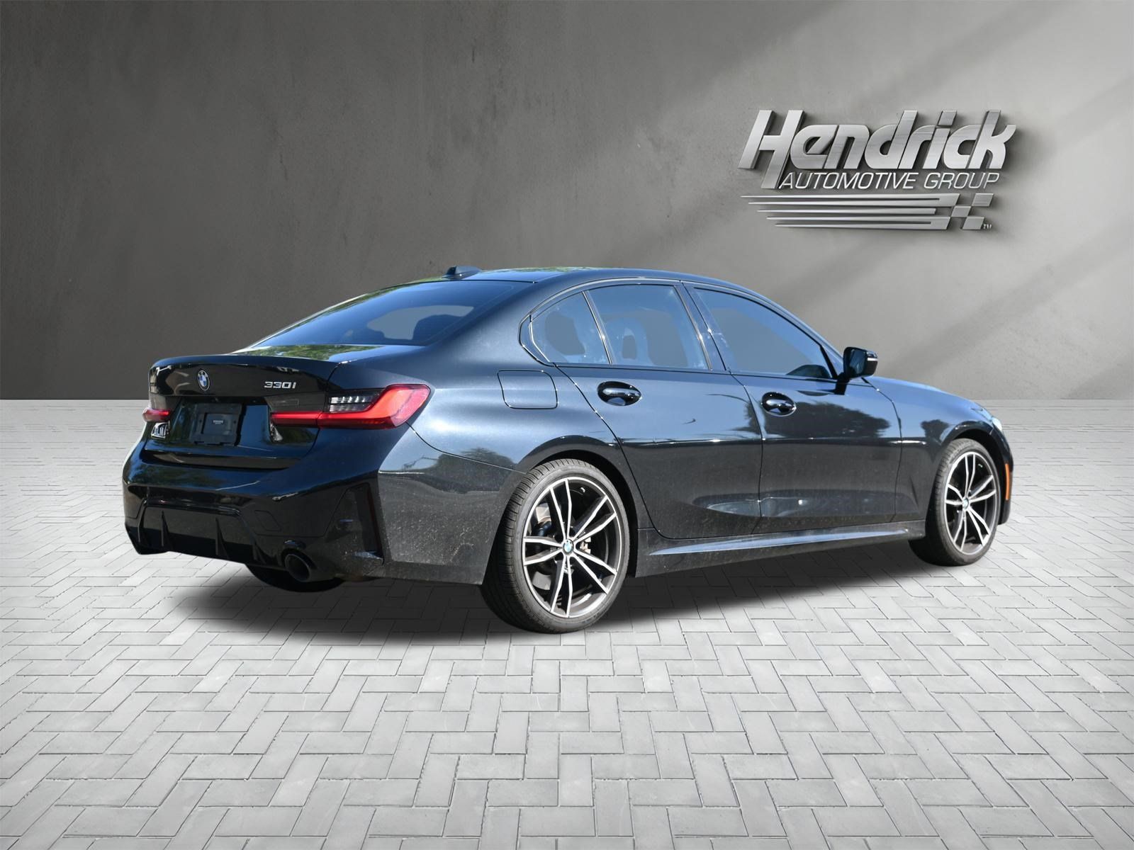 Used 2023 BMW 330i xDrive Sedan AWD/4WD image 9