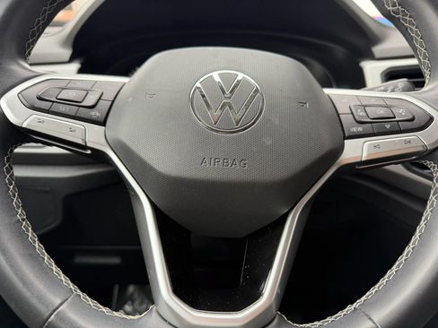 Used 2021 Volkswagen Atlas SE FWD image 18