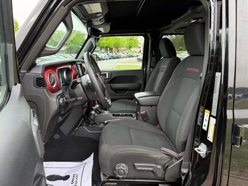 Used 2018 Jeep Wrangler Unlimited Rubicon AWD/4WD image 14