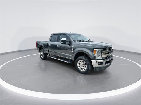 Used 2017 Ford F250 Lariat w/ Lariat Ultimate Package image 2