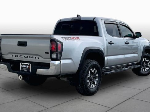Used 2022 Toyota Tacoma TRD Off-Road AWD/4WD image 13