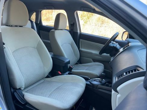 Used 2017 Mitsubishi Outlander Sport LE image 29