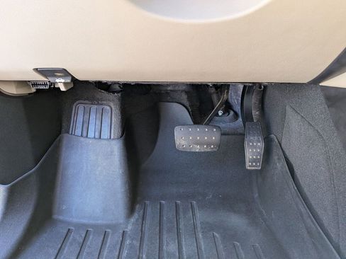 Used 2025 Buick Enclave Preferred FWD image 16