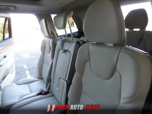 Used 2016 Volvo XC90 T6 Momentum w/ Momentum Plus Package AWD/4WD image 46