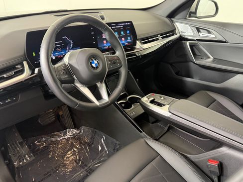 Used 2024 BMW X1 xDrive28i w/ Convenience Package AWD/4WD image 4