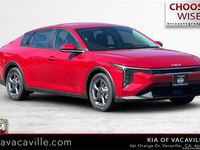 New 2025 Kia K4 LXS