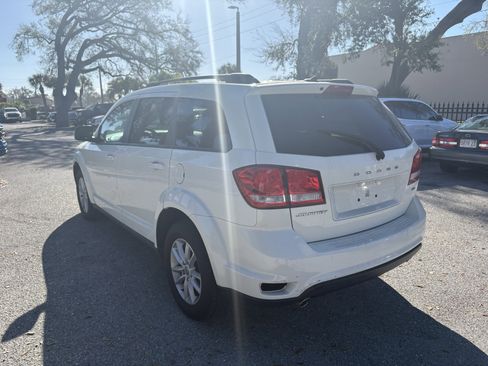 Used 2013 Dodge Journey SXT w/ Flexible Seating Group image 5