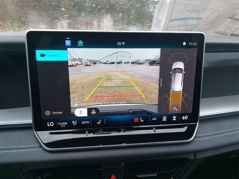 New 2026 Volkswagen Tiguan SE R-Line image 19