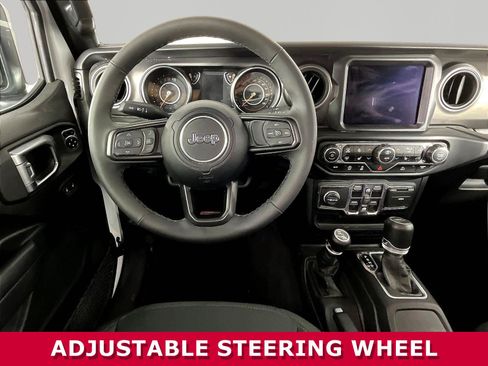 Used 2023 Jeep Gladiator Sport AWD/4WD image 8