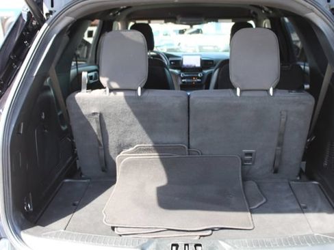 Used 2020 Ford Explorer XLT RWD image 35