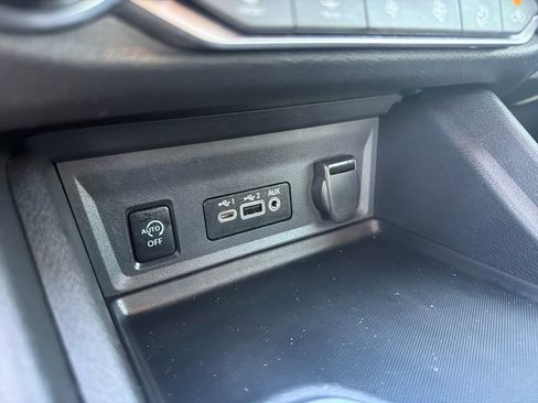 Certified 2024 Nissan Sentra SR FWD image 54