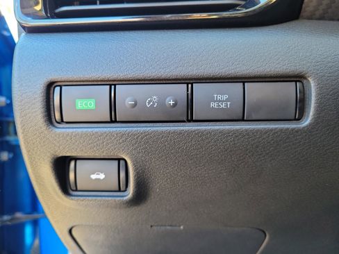 Certified 2025 Nissan Sentra SR image 23