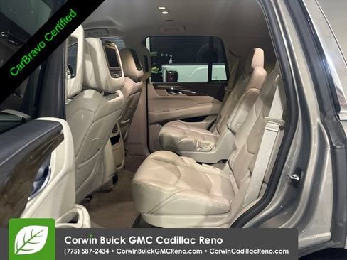 Used 2018 Cadillac Escalade 4WD w/ LPO, Radiant Package image 29
