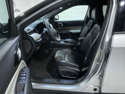 Used 2024 Jeep Compass Limited AWD/4WD image 2
