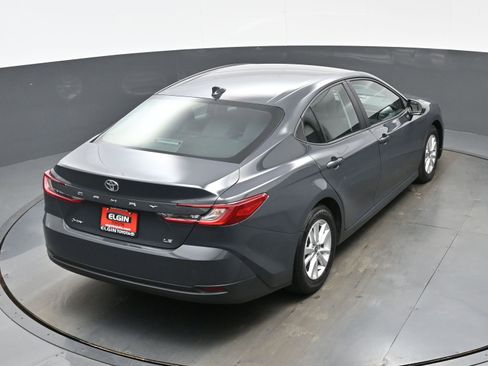Used 2025 Toyota Camry LE image 38