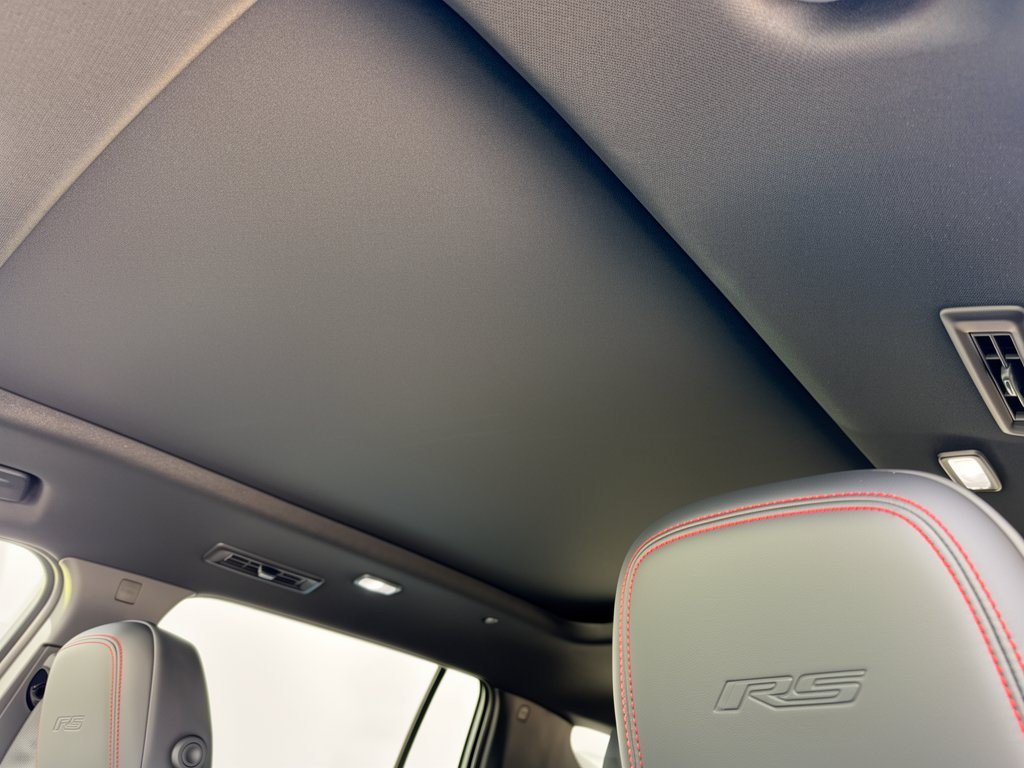 New 2027 Chevrolet Traverse RS w/ LPO, Floor Liner Package FWD image 27