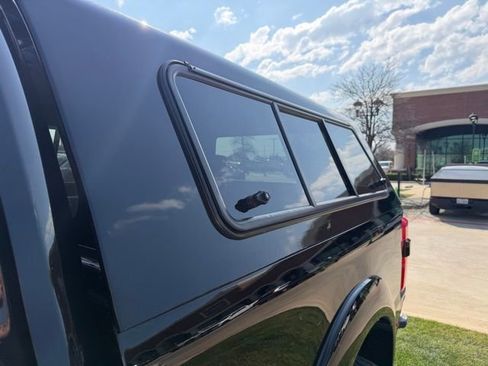 Used 2023 Ford F250 Lariat w/ Sport Appearance Package image 5