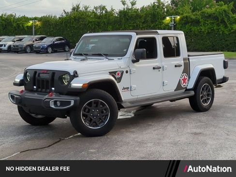 Used 2022 Jeep Gladiator Overland w/ LED Lighting Group AWD/4WD image 1