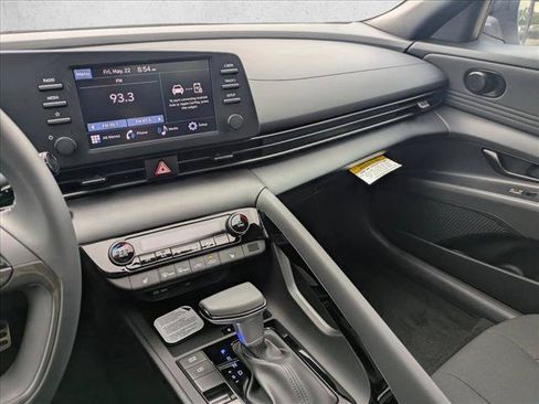 New 2026 Hyundai Elantra SEL Sport FWD image 13