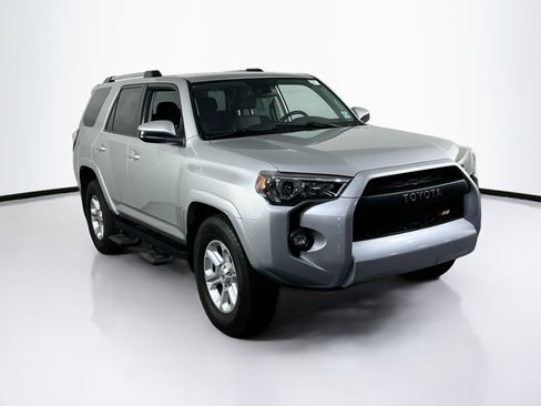 Used 2022 Toyota 4Runner SR5 RWD image 3