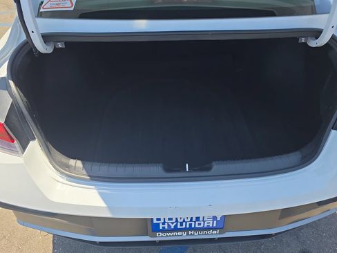 Used 2025 Hyundai Elantra SEL FWD image 20