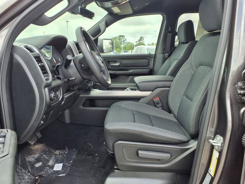 New 2026 RAM 1500 Express AWD/4WD image 8