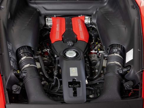 Used 2017 Ferrari 488 GTB RWD image 52