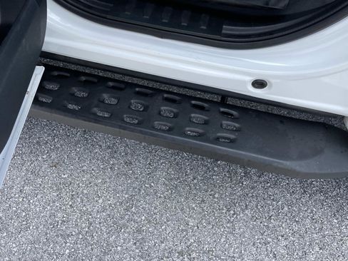 Used 2023 Ford F150 4x4 SuperCrew image 13