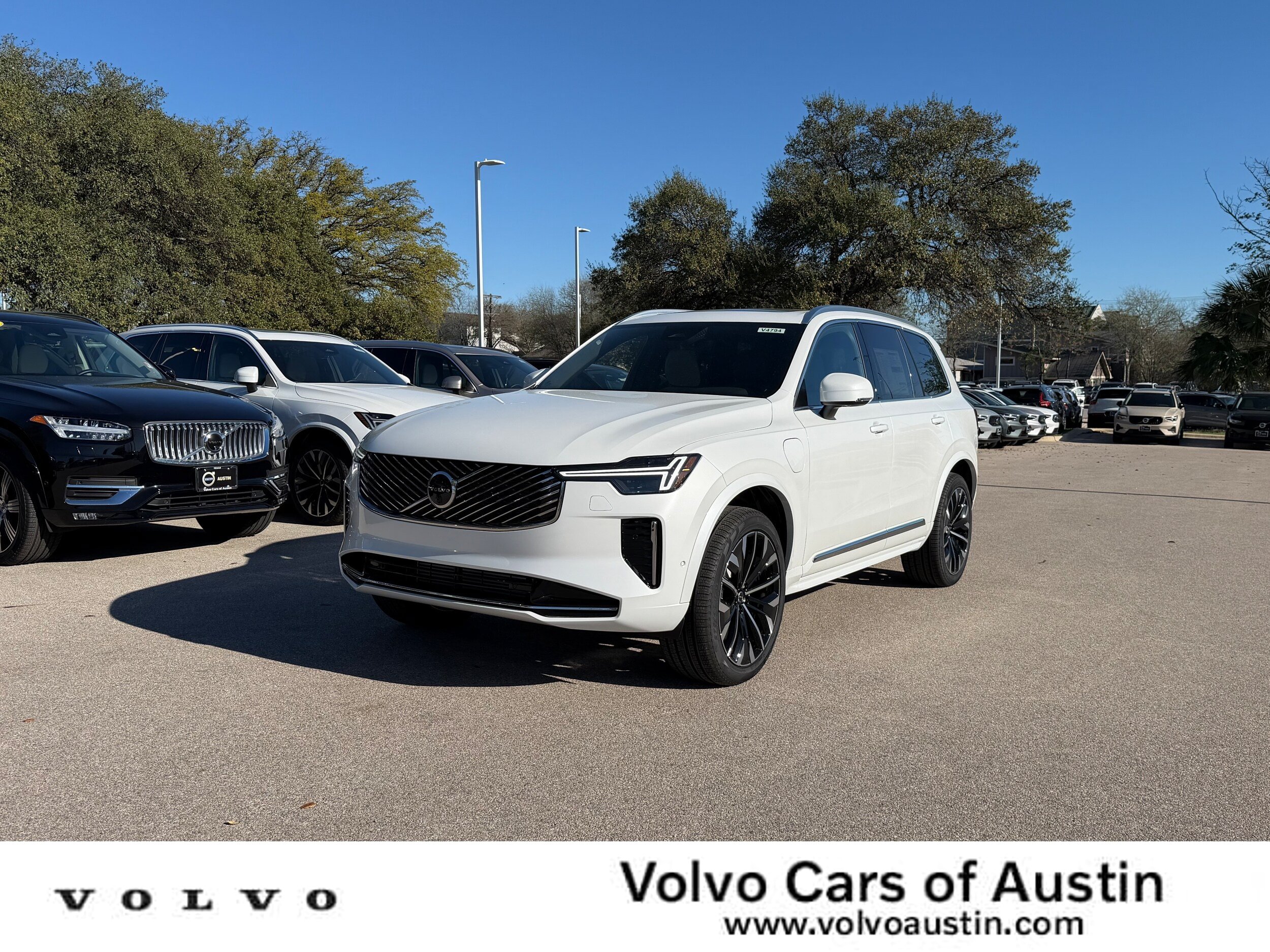 New 2026 Volvo XC90 T8 Plus w/ Protection Package Premier AWD/4WD image 1