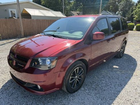 Used 2018 Dodge Grand Caravan GT FWD image 1
