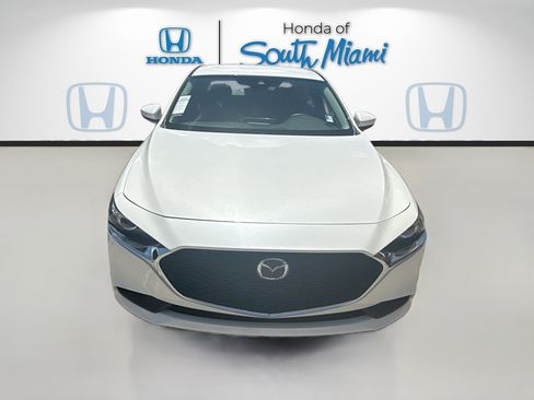 Used 2020 MAZDA MAZDA3 Sedan FWD image 2