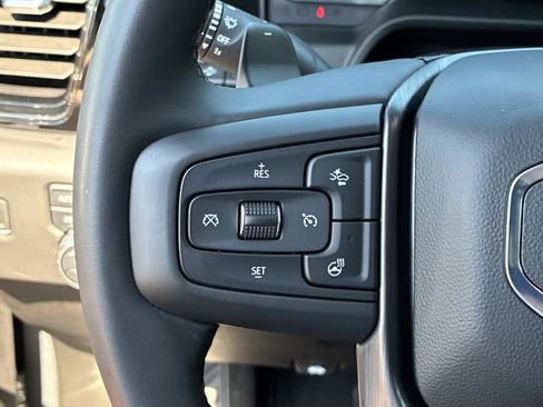 Used 2025 GMC Sierra 1500 AT4 w/ AT4 Premium Package AWD/4WD image 33