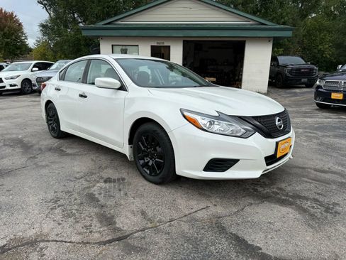 Used 2016 Nissan Altima 2.5 S w/ Power Driver Seat Package image 7