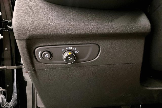 Used 2023 Buick Envision Preferred AWD/4WD image 36