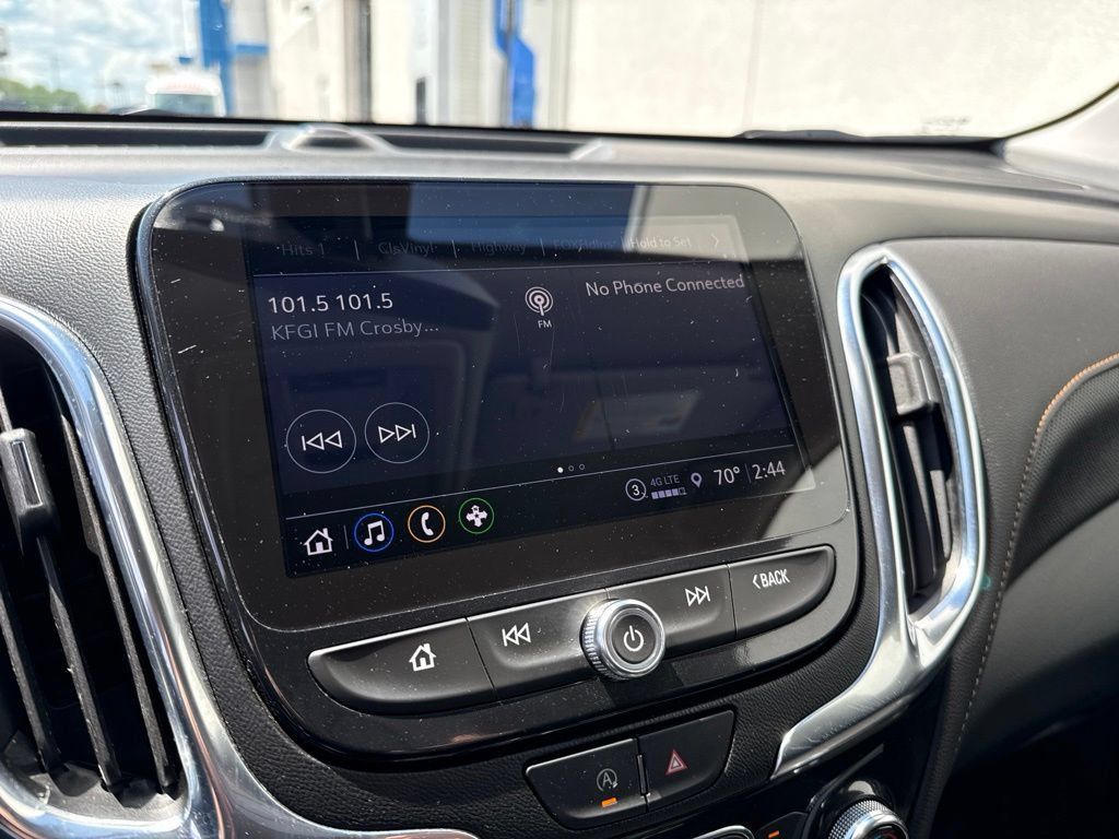 Used 2022 Chevrolet Equinox Premier w/ LPO, Floor Liner Package AWD/4WD image 16
