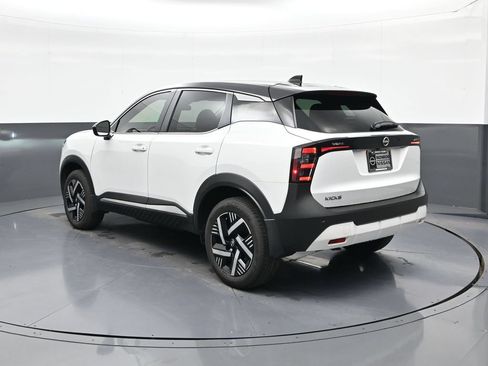 Certified 2025 Nissan Kicks SV FWD image 7