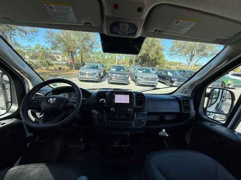 Used 2024 RAM ProMaster 2500 w/ Convenience Group image 19