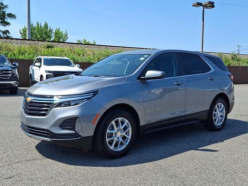 Certified 2024 Chevrolet Equinox LT FWD image 3