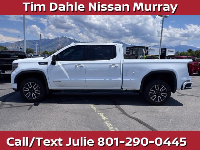 Used 2023 GMC Sierra 1500 AT4 w/ Technology Package AWD/4WD image 4