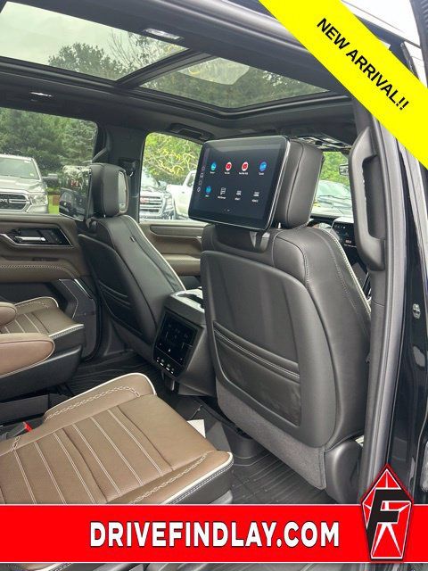 Used 2026 GMC Yukon Denali Ultimate w/ LPO, Floor Liner Package AWD/4WD image 8