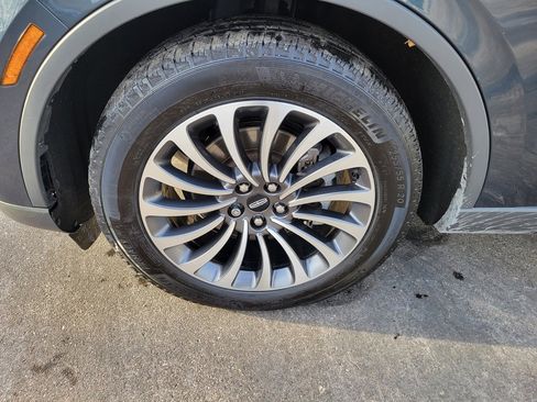 Certified 2024 Lincoln Aviator Reserve w/ Elements Package Plus image 15