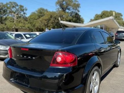 Used 2011 Dodge Avenger Mainstreet image 4