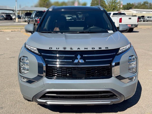 Used 2026 Mitsubishi Outlander SEL FWD image 2
