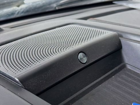 Used 2019 Ford F150 Platinum w/ Equipment Group 701A Luxury image 23